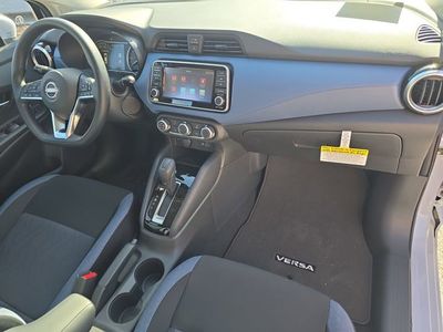 2025 Nissan Versa - Photo 13