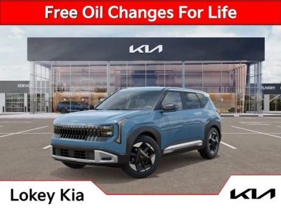 2027 Kia Seltos EX in Frost Blue — front three-quarter view