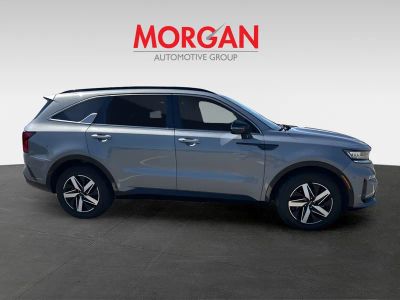 2022 Kia Sorento — rear three-quarter view