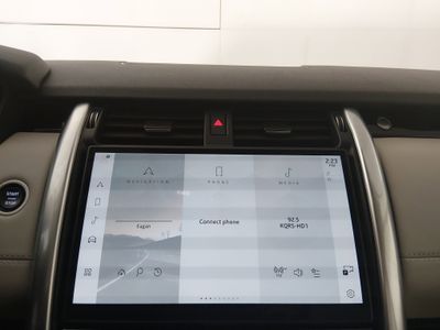 2025 Land Rover Discovery - Photo 17