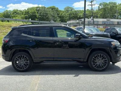 2022 Jeep Compass — detail view
