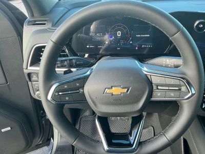 2026 Chevrolet Suburban — photo 8 view