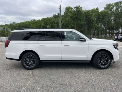 2026 Ford Expedition - Photo 2