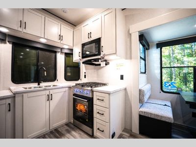 2026 Jayco Jay Flight Bungalow - Photo 11