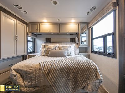2025 Thor Motor Coach Palazzo GT - Photo 18