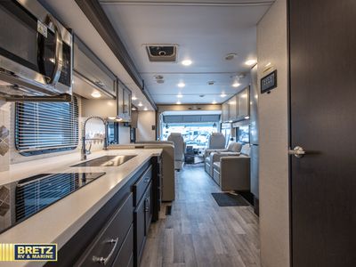 2025 Thor Motor Coach Palazzo GT - Photo 14