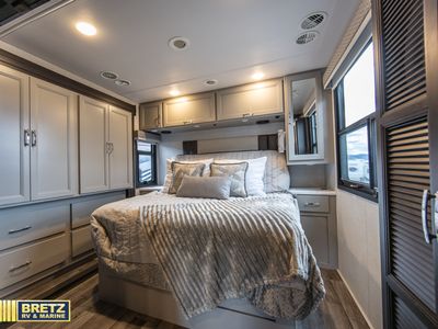 2025 Thor Motor Coach Palazzo GT - Photo 19