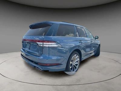 2025 Lincoln Aviator — detail view