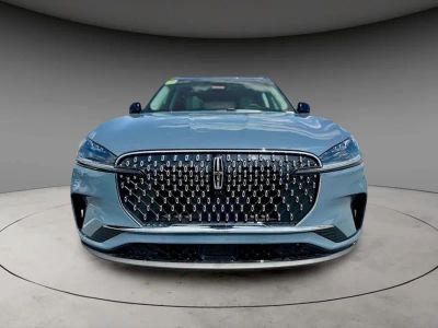 2025 Lincoln Aviator — side profile view