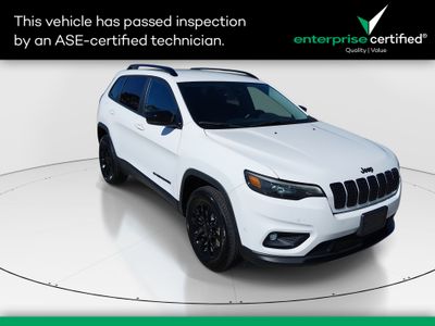 2023 Jeep Cherokee Altitude Lux 4x4 — front three-quarter view