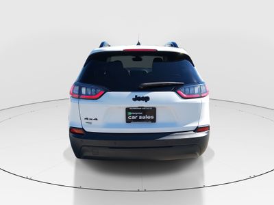 2023 Jeep Cherokee — engine compartment view