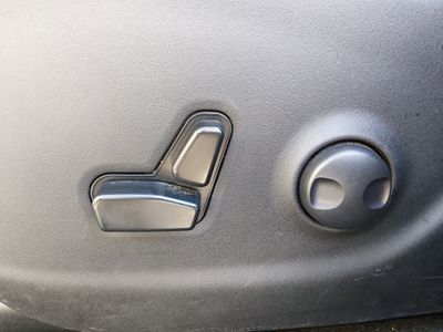 2023 Jeep Cherokee — photo 20 view