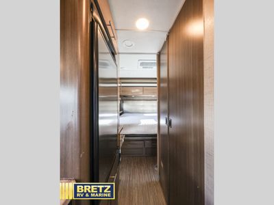 2018 Thor Motor Coach Compass - Photo 11