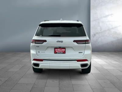 2023 Jeep Grand Cherokee L — detail view