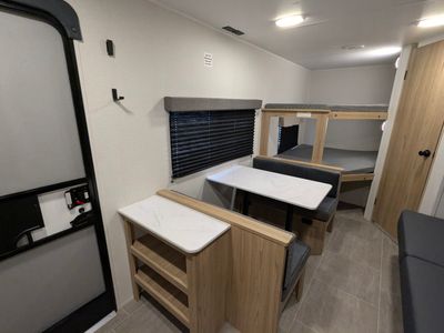 2025 Heartland Prowler Lynx — photo 11 view