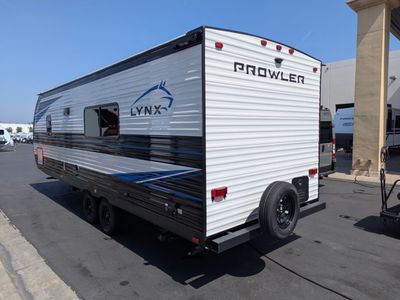 2025 Heartland Prowler Lynx — photo 17 view