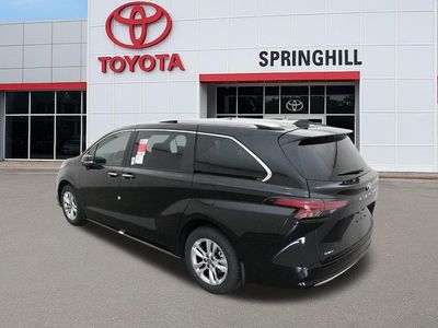 2026 Toyota Sienna — detail view