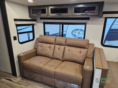 2026 Venture RV SportTrek - Photo 32