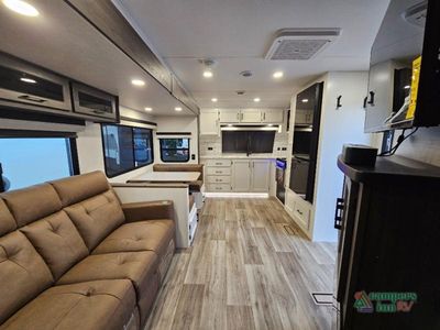 2026 Venture RV SportTrek - Photo 10