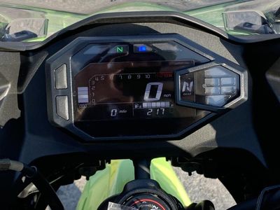 2026 Kawasaki Ninja 500 ABS Metallic Yellowish Green/Ebony - Photo 15