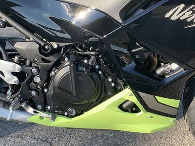 2026 Kawasaki Ninja 500 ABS Metallic Yellowish Green/Ebony - Photo 11