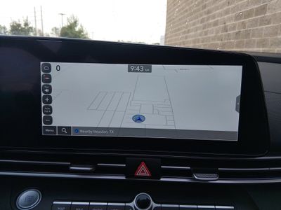 2025 Hyundai Elantra — photo 17 view