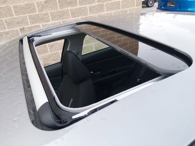 2025 Hyundai Elantra — photo 21 view
