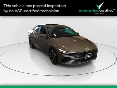 2025 Hyundai Elantra SEL Convenience — front three-quarter view