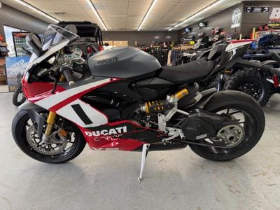 2025 Ducati Panigale V2 Superquadro Final Edition - Photo 2