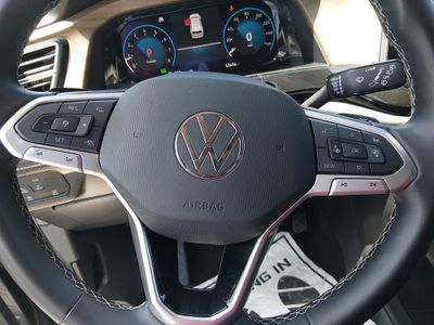 2025 Volkswagen Atlas - Photo 12