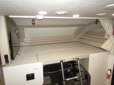 2026 Jayco GREYHAWK XL - Photo 6