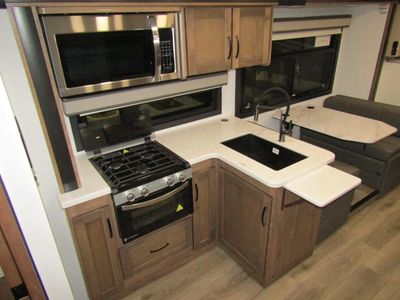 2026 Jayco GREYHAWK XL - Photo 9