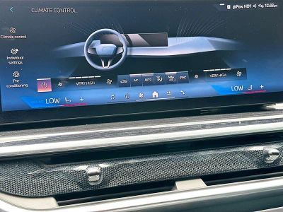 2024 BMW X5 — photo 16 view