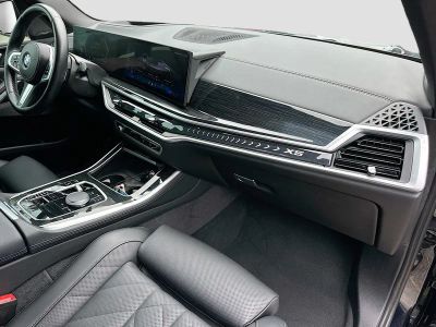 2024 BMW X5 — photo 31 view
