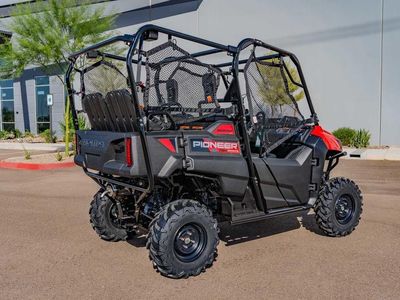 2026 Honda Pioneer 700-4 - Photo 4