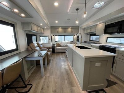 2026 Brinkley Model Z - Photo 12