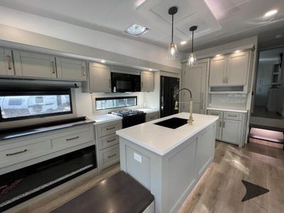 2026 Brinkley Model Z - Photo 18