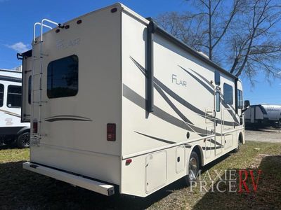 2019 Fleetwood Flair - Photo 6