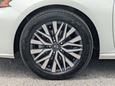 2025 Nissan Altima - Photo 9