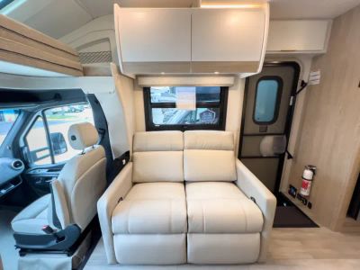 2027 Thor Motor Coach DELANO - Photo 12