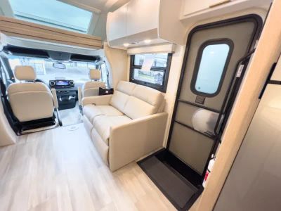 2027 Thor Motor Coach DELANO - Photo 11
