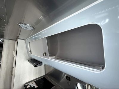 2026 Airstream International - Photo 14
