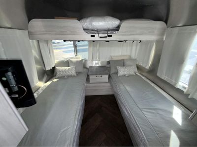 2026 Airstream International - Photo 22