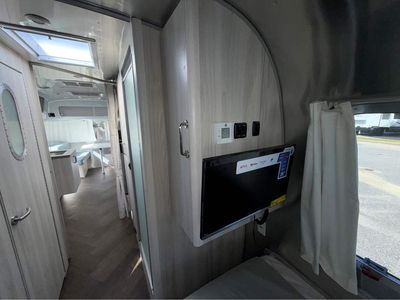2026 Airstream International - Photo 24