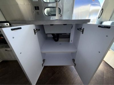 2026 Airstream International - Photo 16