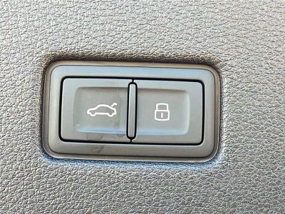 2026 Audi Q8 — photo 13 view