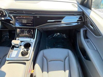 2026 Audi Q8 — photo 18 view