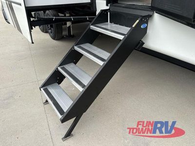 2026 Keystone RV Montana - Photo 12