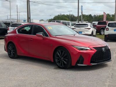 2024 Lexus IS - Photo 7