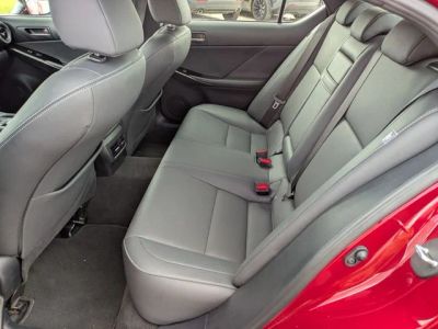 2024 Lexus IS - Photo 19